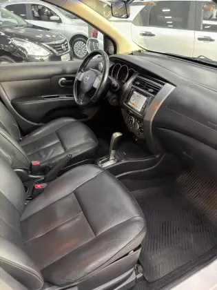 NISSAN LIVINA 1.8 SL 16V FLEX 4P AUTOMÁTICO