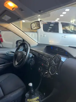 TOYOTA ETIOS 1.5 XS 16V FLEX 4P MANUAL