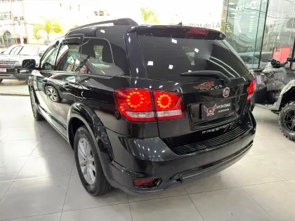FIAT FREEMONT 2.4 EMOTION 16V GASOLINA 4P AUTOMÁTICO