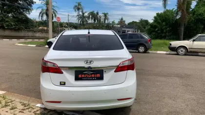 HYUNDAI HB20 1.0 COMFORT 12V FLEX 4P MANUAL