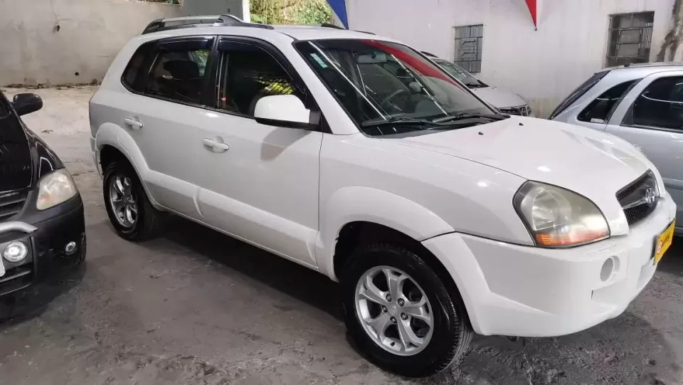 HYUNDAI TUCSON 2.0 MPFI GLS TOP 16V 143CV 2WD FLEX 4P AUTOMÁTICO