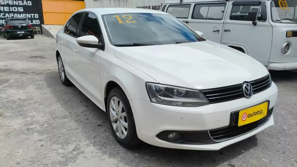 VOLKSWAGEN JETTA 2.0 COMFORTLINE GASOLINA 4P TIPTRONIC