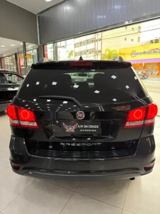 FIAT FREEMONT 2.4 EMOTION 16V GASOLINA 4P AUTOMÁTICO