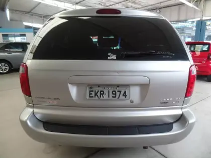 CHRYSLER CARAVAN 3.3 LX 4X2 V6 12V GASOLINA 4P AUTOMÁTICO