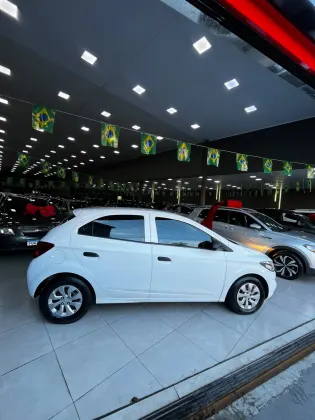 CHEVROLET ONIX 1.0 MPFI JOY 8V FLEX 4P MANUAL