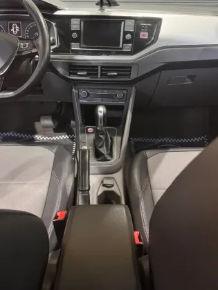 VOLKSWAGEN VIRTUS 1.0 200 TSI HIGHLINE AUTOMÁTICO