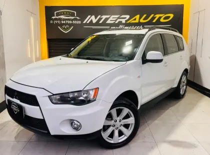 MITSUBISHI OUTLANDER 3.0 4X4 V6 24V GASOLINA 4P AUTOMÁTICO