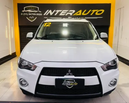 MITSUBISHI OUTLANDER 3.0 4X4 V6 24V GASOLINA 4P AUTOMÁTICO
