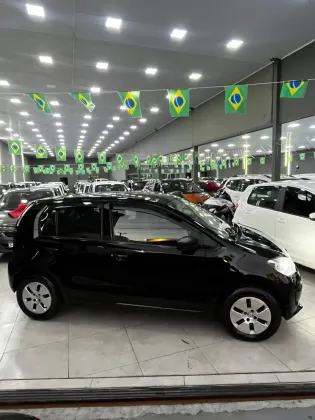 VOLKSWAGEN UP 1.0 MPI TOTAL FLEX 4P MANUAL