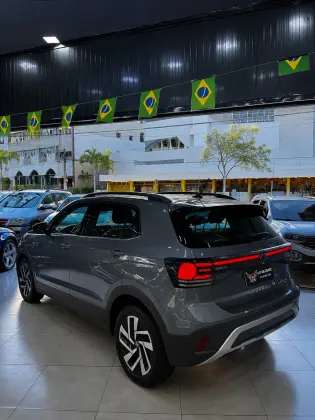 VOLKSWAGEN T-CROSS 1.4 250 TSI TOTAL FLEX HIGHLINE AUTOMÁTICO