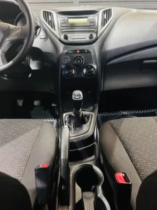 HYUNDAI HB20 1.0 COMFORT PLUS 12V TURBO FLEX 4P MANUAL