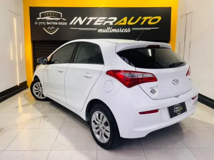 HYUNDAI HB20 1.0 COMFORT PLUS 12V TURBO FLEX 4P MANUAL