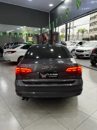 VOLKSWAGEN JETTA 2.0 TSI HIGHLINE 200CV GASOLINA 4P TIPTRONIC