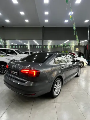 VOLKSWAGEN JETTA 2.0 TSI HIGHLINE 200CV GASOLINA 4P TIPTRONIC