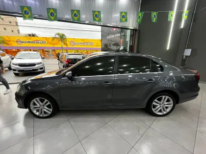 VOLKSWAGEN JETTA 2.0 TSI HIGHLINE 200CV GASOLINA 4P TIPTRONIC