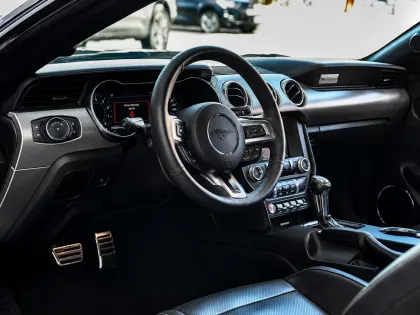 FORD MUSTANG 5.0 GT V8 GASOLINA 2P AUTOMÁTICO