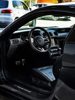 FORD MUSTANG 5.0 GT V8 GASOLINA 2P AUTOMÁTICO
