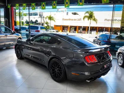 FORD MUSTANG 5.0 GT V8 GASOLINA 2P AUTOMÁTICO