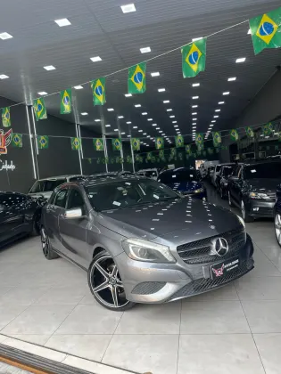 MERCEDES-BENZ A 200 1.6 TURBO STYLE 16V GASOLINA 4P AUTOMÁTICO