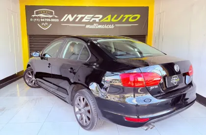 VOLKSWAGEN JETTA 2.0 COMFORTLINE FLEX 4P MANUAL