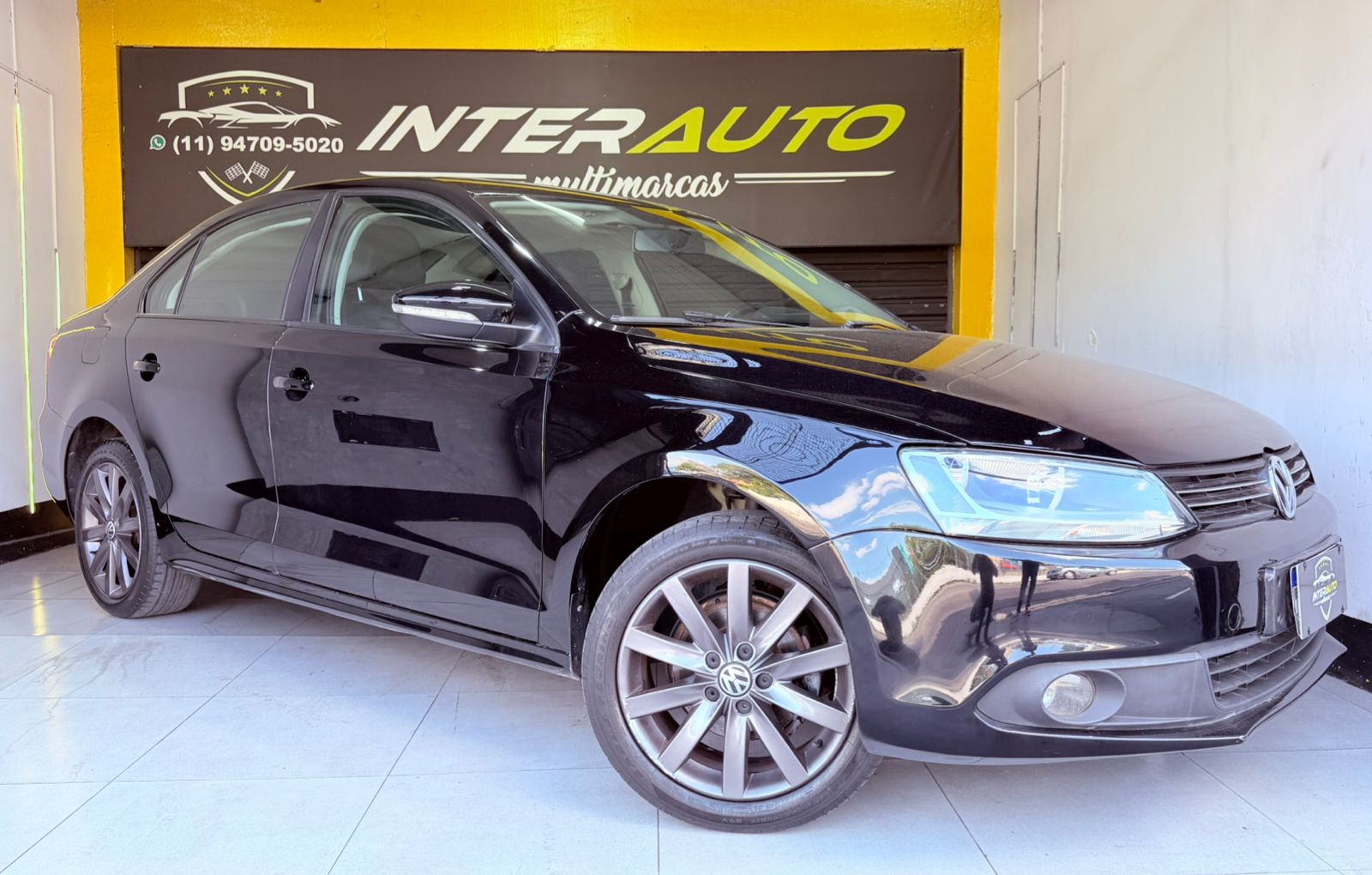 VOLKSWAGEN JETTA 2.0 COMFORTLINE FLEX 4P MANUAL