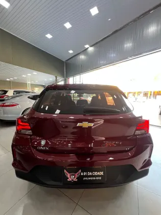 CHEVROLET ONIX 1.0 MPFI LT 8V FLEX 4P MANUAL