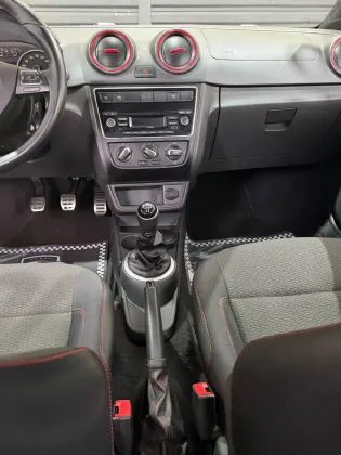 VOLKSWAGEN GOL 1.0 MI ROCK IN RIO 8V FLEX 4P MANUAL