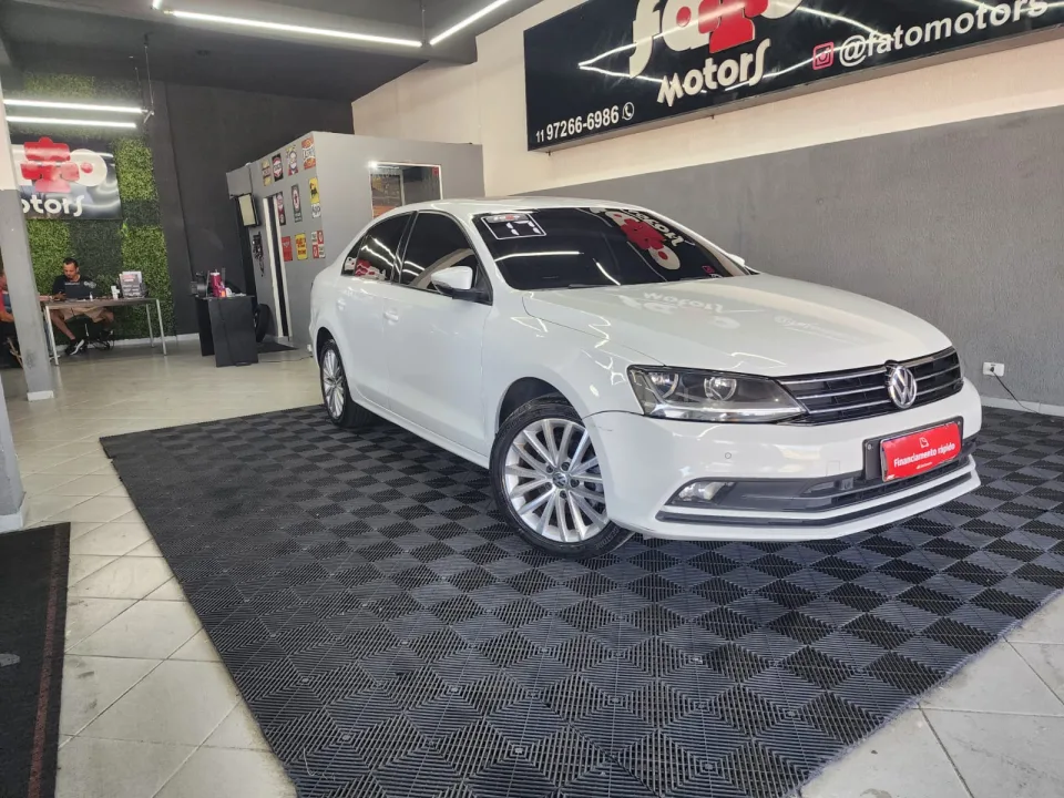 VOLKSWAGEN JETTA 1.4 250 TSI TOTAL FLEX R-LINE TIPTRONIC