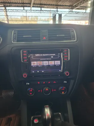 VOLKSWAGEN JETTA 1.4 250 TSI TOTAL FLEX R-LINE TIPTRONIC