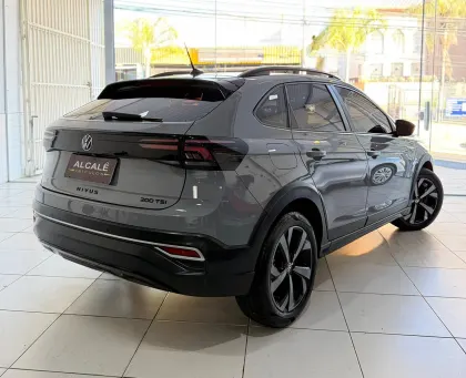 VOLKSWAGEN NIVUS 1.0 200 TSI TOTAL FLEX HIGHLINE AUTOMÁTICO