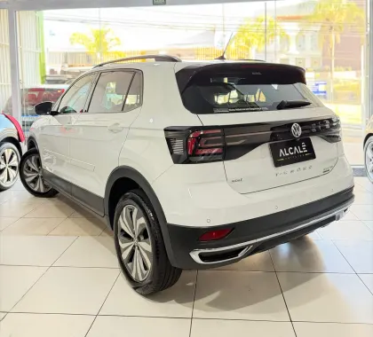 VOLKSWAGEN T-CROSS 1.0 200 TSI TOTAL FLEX COMFORTLINE AUTOMÁTICO