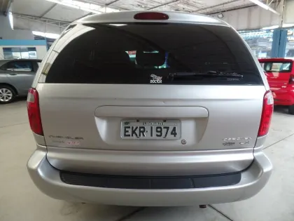CHRYSLER CARAVAN 3.3 LX 4X2 V6 12V GASOLINA 4P AUTOMÁTICO