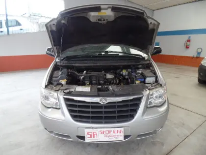 CHRYSLER CARAVAN 3.3 LX 4X2 V6 12V GASOLINA 4P AUTOMÁTICO