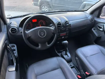 RENAULT SANDERO 1.6 STEPWAY 16V FLEX 4P AUTOMÁTICO