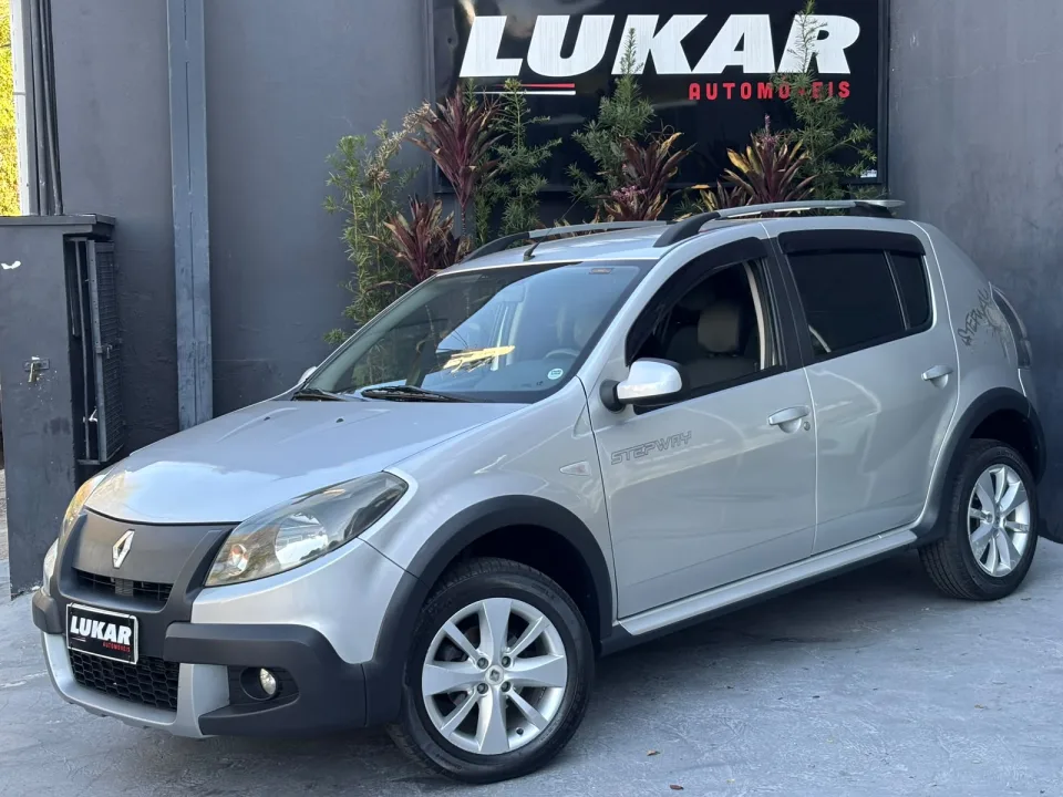 RENAULT SANDERO 1.6 STEPWAY 16V FLEX 4P AUTOMÁTICO
