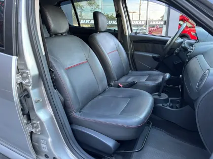 RENAULT SANDERO 1.6 STEPWAY 16V FLEX 4P AUTOMÁTICO