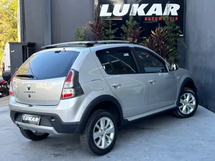 RENAULT SANDERO 1.6 STEPWAY 16V FLEX 4P AUTOMÁTICO