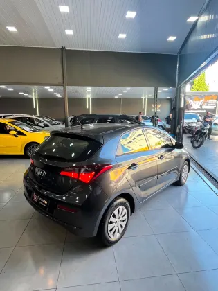 HYUNDAI HB20 1.0 UNIQUE 12V FLEX 4P MANUAL