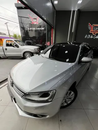 VOLKSWAGEN JETTA 2.0 COMFORTLINE FLEX 4P TIPTRONIC