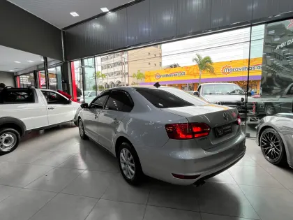 VOLKSWAGEN JETTA 2.0 COMFORTLINE FLEX 4P TIPTRONIC