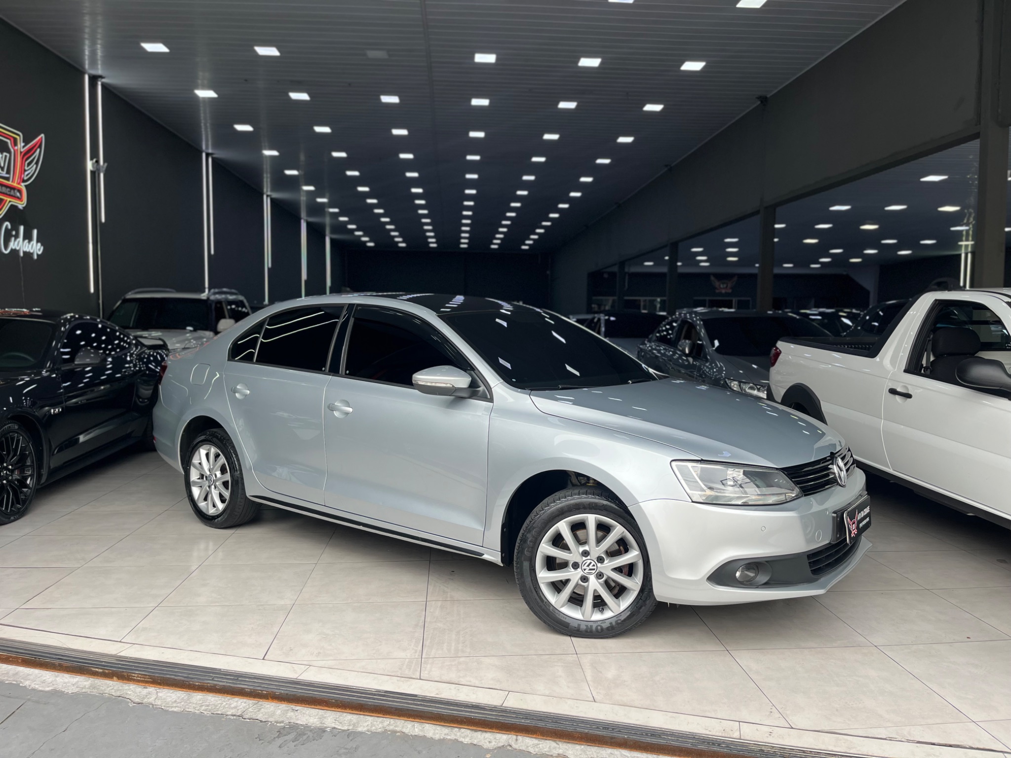 VOLKSWAGEN JETTA 2.0 COMFORTLINE FLEX 4P TIPTRONIC