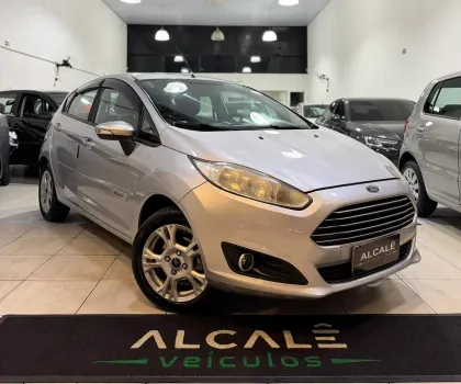 FORD FIESTA 1.6 SE HATCH 16V FLEX 4P POWERSHIFT