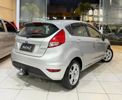 FORD FIESTA 1.6 SE HATCH 16V FLEX 4P POWERSHIFT