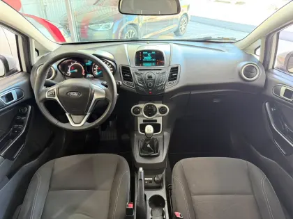 FORD FIESTA 1.6 SE HATCH 16V FLEX 4P MANUAL
