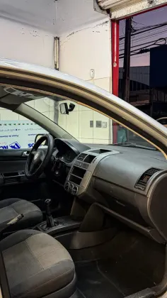 VOLKSWAGEN POLO 1.6 MI 8V FLEX 4P MANUAL