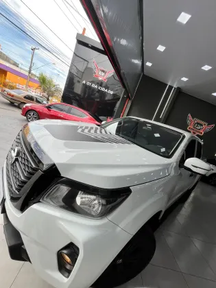 NISSAN FRONTIER 2.3 16V TURBO DIESEL LE CD 4X4 AUTOMÁTICO