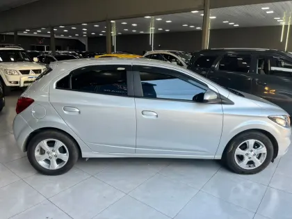 CHEVROLET ONIX 1.4 MPFI LTZ 8V FLEX 4P AUTOMÁTICO