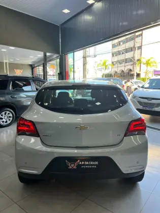 CHEVROLET ONIX 1.4 MPFI LTZ 8V FLEX 4P AUTOMÁTICO