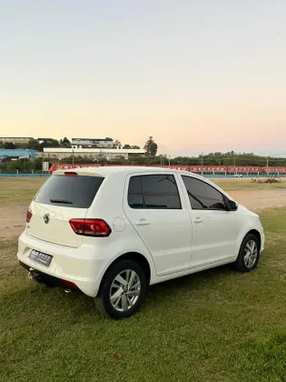 VOLKSWAGEN FOX 1.0 MI TRENDLINE 8V FLEX 4P MANUAL