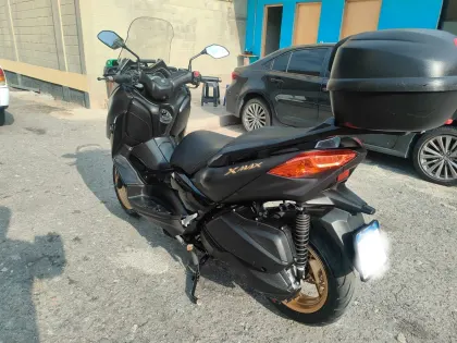 YAMAHA XMAX ABS